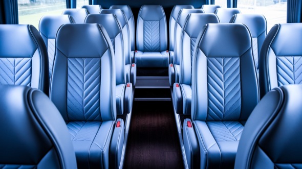 des moines 15 passenger minibus interior