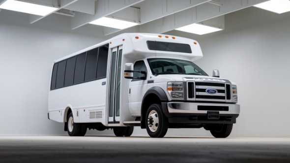 des moines 25 passenger minibus