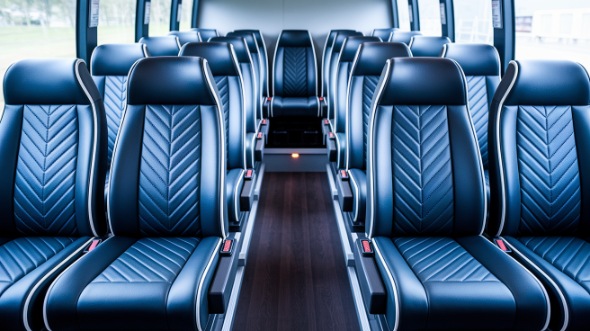 des moines 30 passenger minibus rental