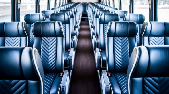 des moines 56 passenger charter bus rental